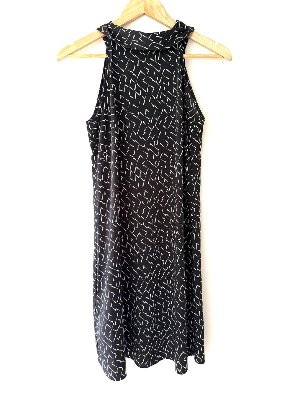 Banana Republic Black White Abstract Geometric Print Tie-Neck Halter Shift Dress - Picture 8 of 12